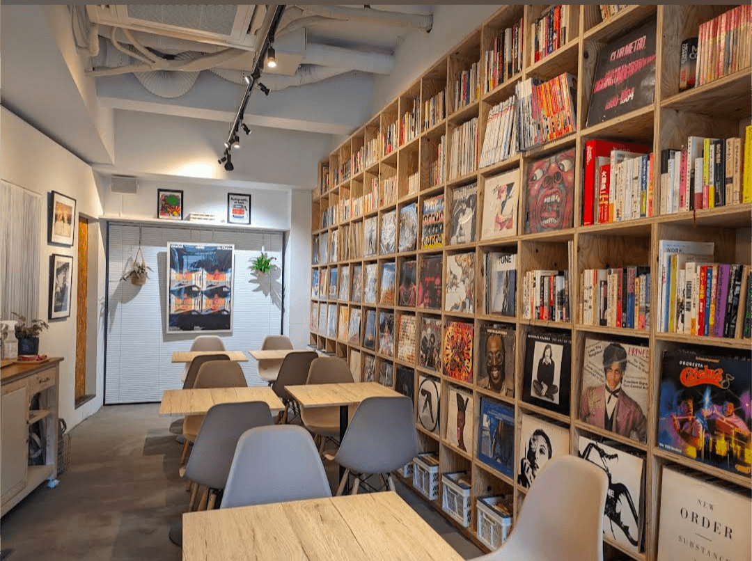WESTSIDE314 — Coffee, Records and a Slow Afternoon in Osaka